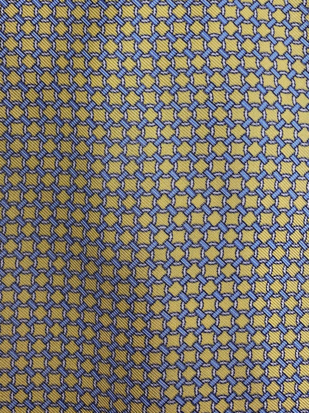 Ascot jaune à motifs bleu ciel / Cotton Park