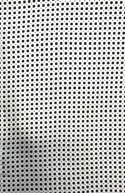 Ascot blanc à motifs carré marine