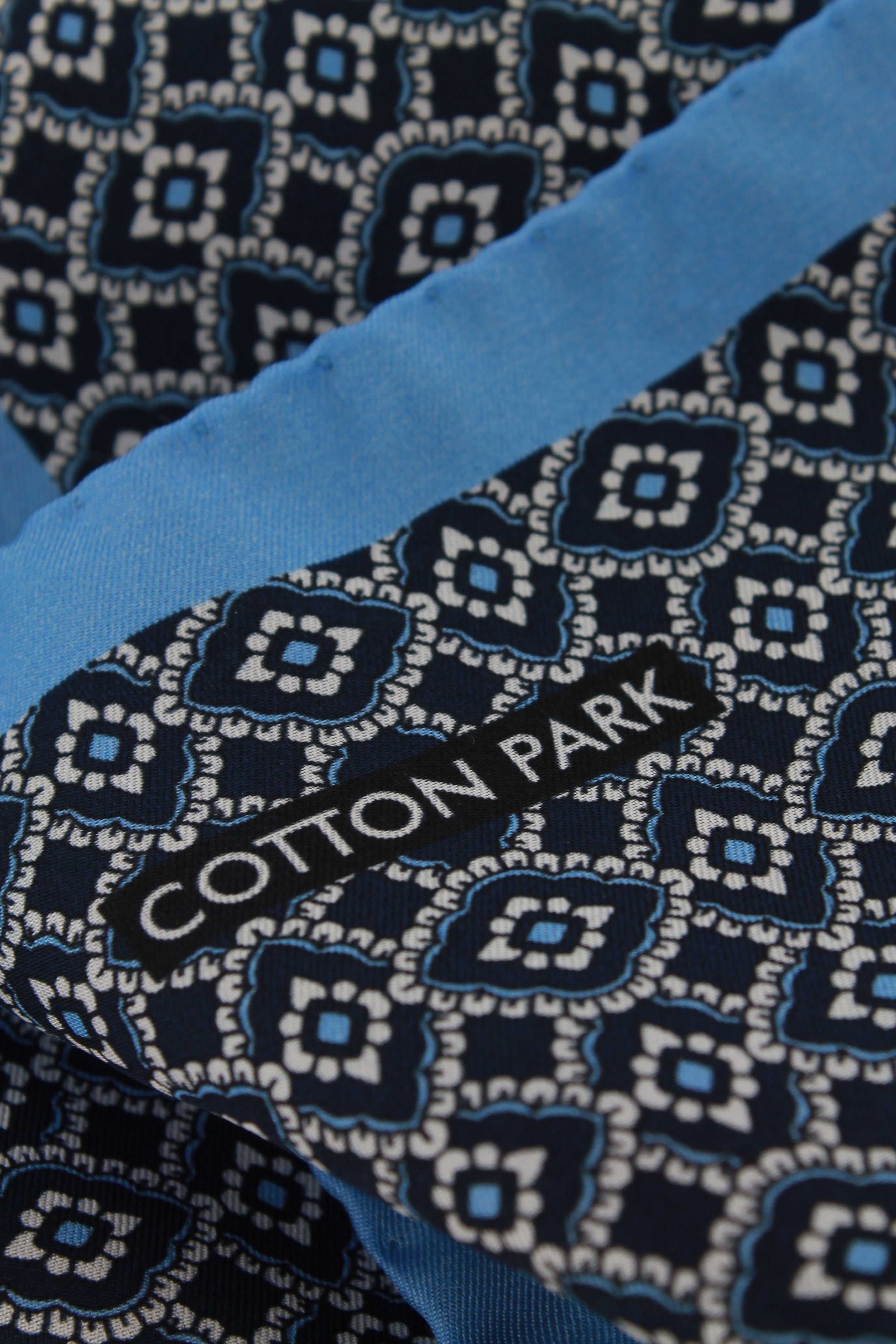 Pochette De Costume En Soie Dandy - Bleu Ciel Marine à Pois - Fabriquée En Italie