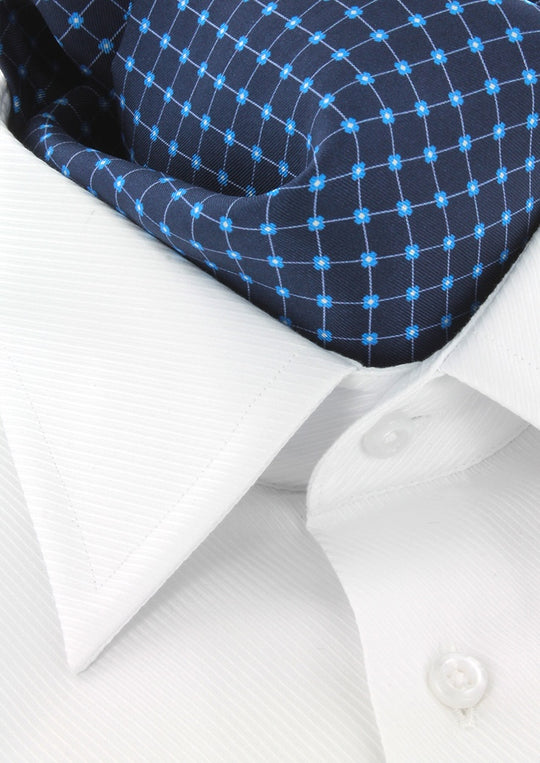 Ascot bleu marine à motifs carreaux et fleurs bleues