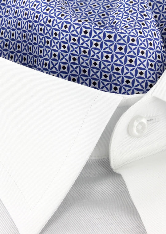 Foulard ascot homme en soie blanc à motifs bleus et noirs