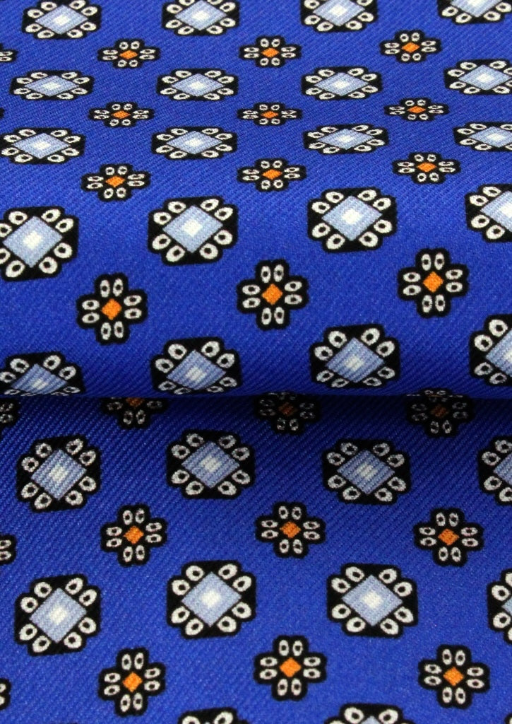 Foulard ascot en soie bleu royal à motifs bleu ciel et oranges
