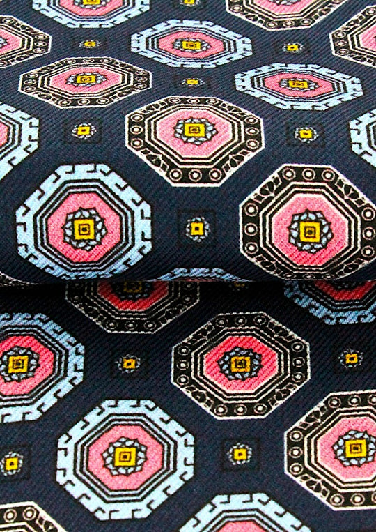 Foulard ascot homme en soie bleu marine motif rose
