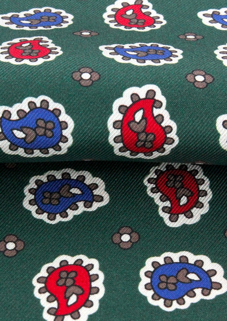 Foulard ascot en soie vert sapin motif bleu et rouge