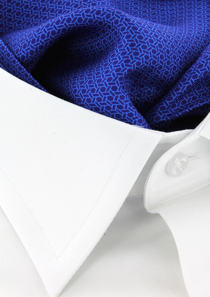 Foulard ascot homme en soie bleu royal motif bleu marine