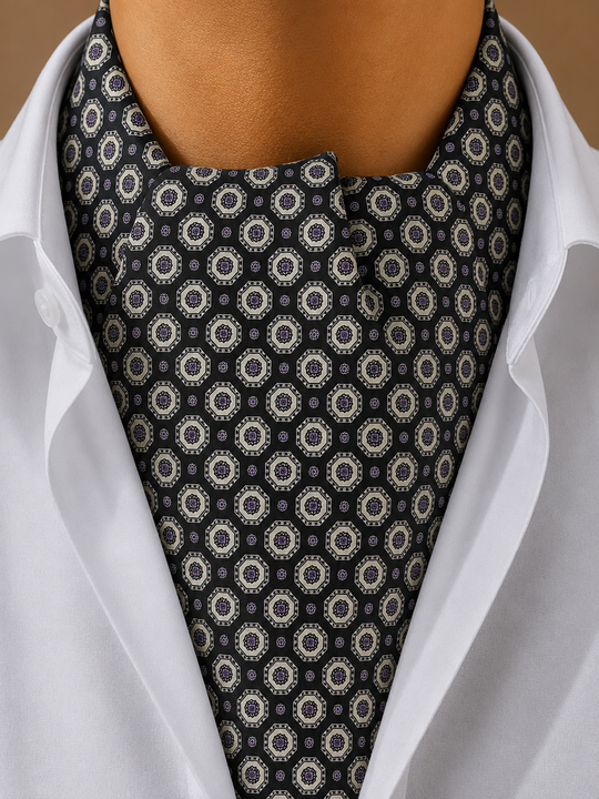 Foulard ascot en soie noir motif parme