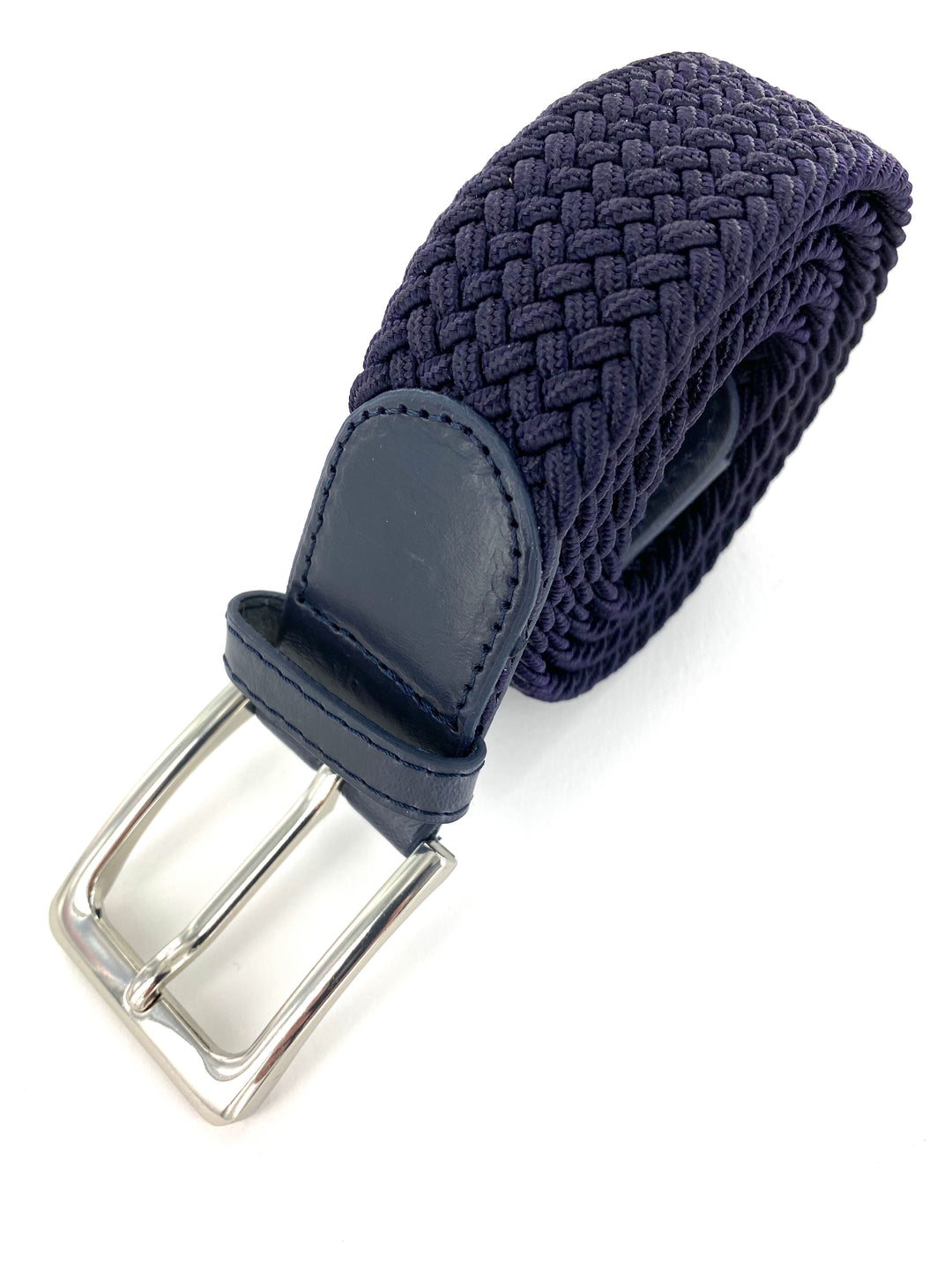 Ceinture élastique et cuir bleu marine. Plus besoin de réglages avec les ceintures élastiques, elles s'adaptent facilement. Les ceintures élastiques sont très faciles à porter, avec un jean pour un style décontractée mais aussi bien pour un style habillé.