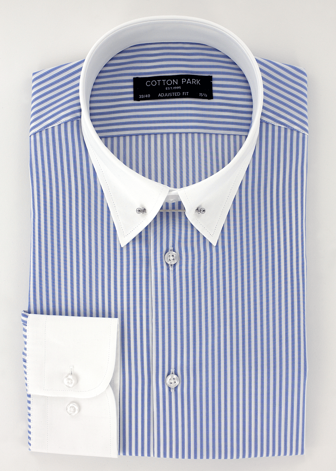 Fitted shirt with English collar and sky blue stripes 